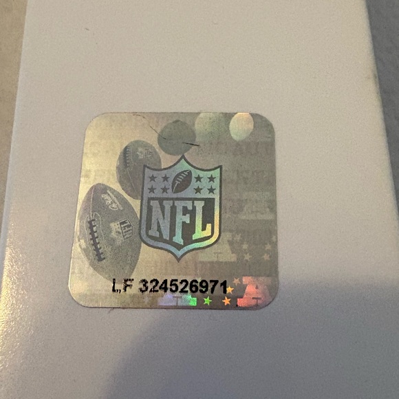 Hallmark Keepsake Ornament: Football Legends Series: Adrian Peterson - Picture 3 of 16